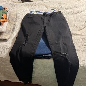 Women’s distressed jeans